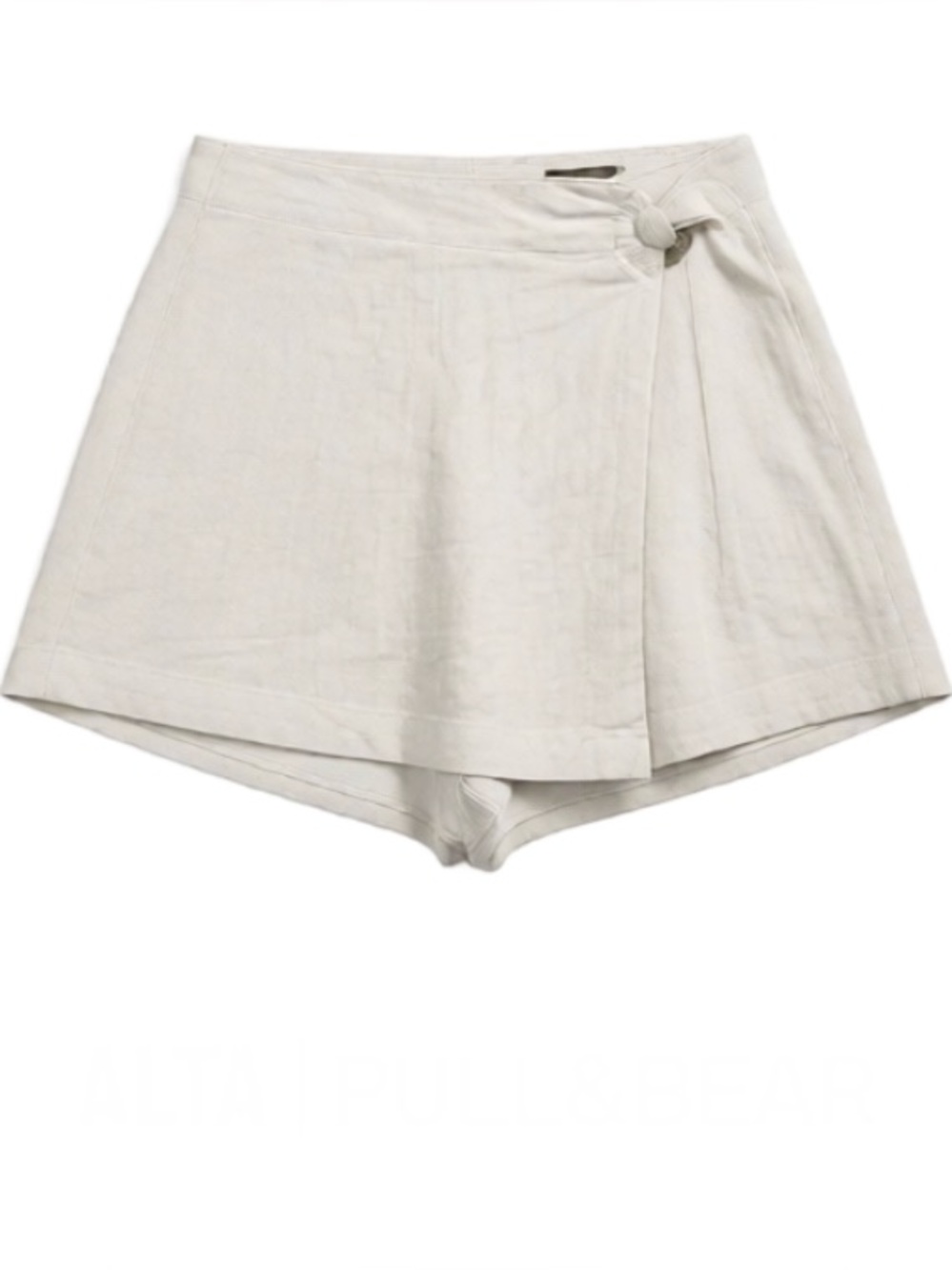 NWT Pull&Bear White Skort with Front Ring Accent
